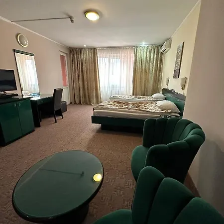 Darin Hotell 3*